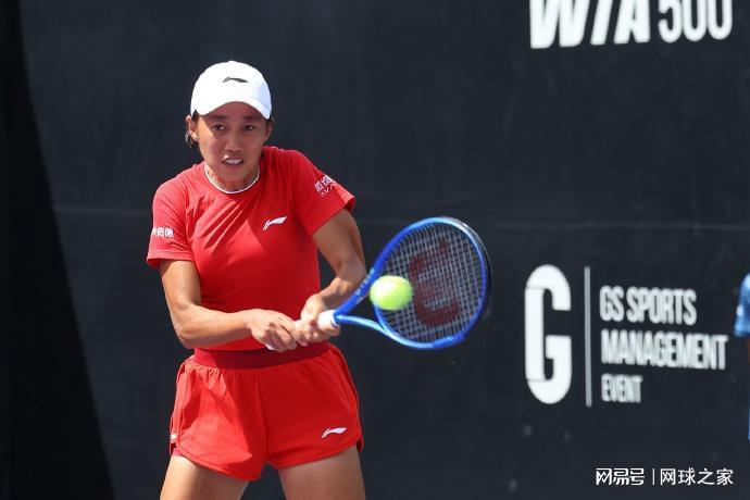 企鹅体育-浪费好签？王欣瑜单双打均首轮游！